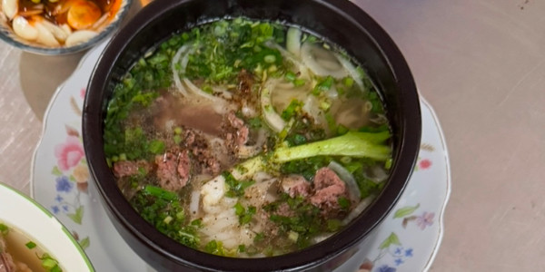 Bún Bò Cây Cột Điện - CMT8