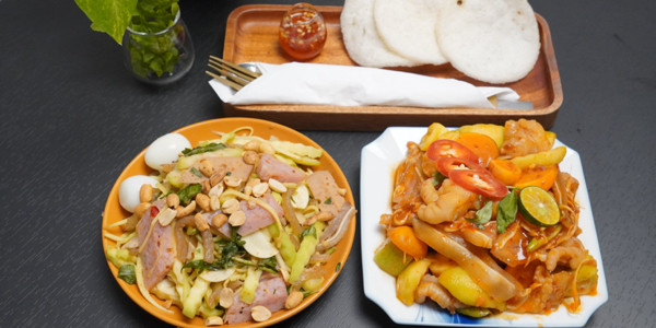 MAY FOOD - Tiệm Trà, Chân Gà & Tré Trộn
