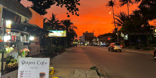 Quyên Cà Phê & Matcha Latte - 100 Nguyễn Đình Chiểu