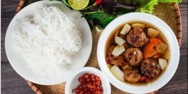 Bún Chả Obama - Âu Cơ