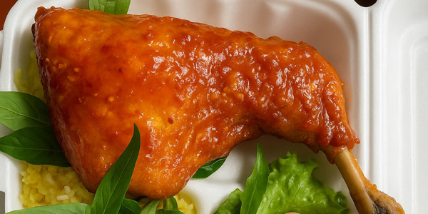 Cơm Gà Xối Mỡ - Mì Trộn Minh Châu