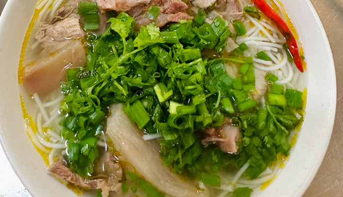 Bún Bò Bà Tặng - Bún Bò Gân & Bò Bắp - Ngô Sĩ Liên