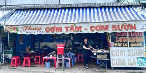 Quán Cơm Thuý Phước - Cơm Tấm & Cơm Phần - Nguyễn Văn Linh