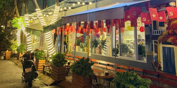 Mõm Coffee - 11/333 Văn Cao