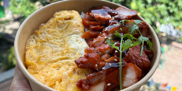 Xá Xíu Trung Tóc Dài - Cơm, Xôi & Bánh Mì Ngon Chuẩn Vị - Phố Quỳnh Mai