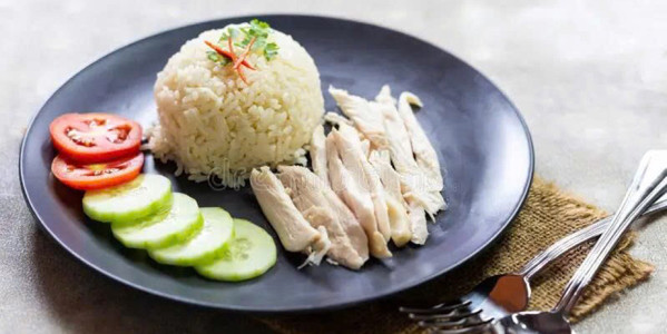 Trịnh Gia - Cơm Canh Gà Muối & Lá Giang