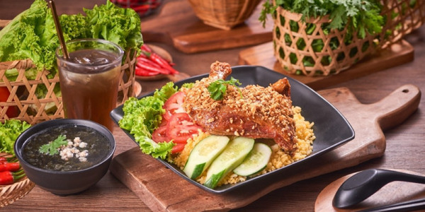 Cơm Gà Mắm Tỏi & Ba Rọi Chiên - Cát Tường