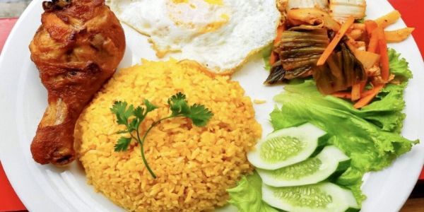 Cơm Chiên Gà Xối Mỡ A Sỹ - Hoàng Bá Bích