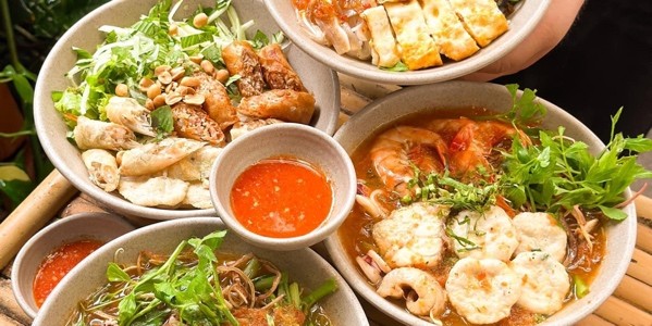 Tiệm Bún A Nhỉu - Mạc Thiên Tích
