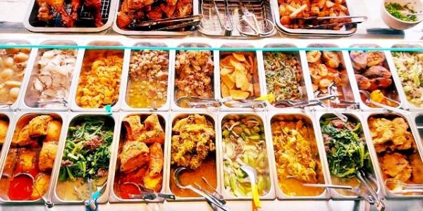 Cơm Sinh Viên H & T