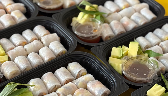 Roll Kitchen - Bánh Tráng Lụi, Hoành Thánh Chiên & Trà Sữa Thái - Huỳnh Văn Nghệ