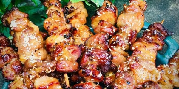 Trung Obama - Thịt Xiên Nướng Đồng Giá 10k