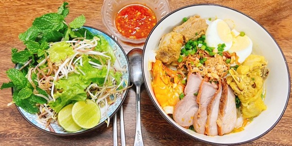 Bếp Nhà MiA - Mì Quảng, Bún Riêu & Nước Ép Trái Cây
