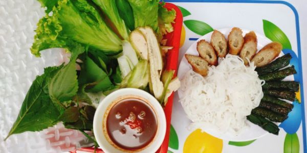 Mì Trộn Nhà Bối - 15 Quang Trung