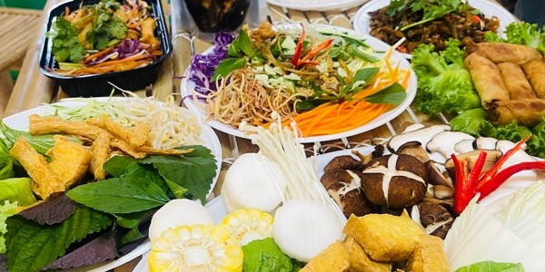 Cơm Chay Tuệ Đăng Quang - Trần Quang Diệu