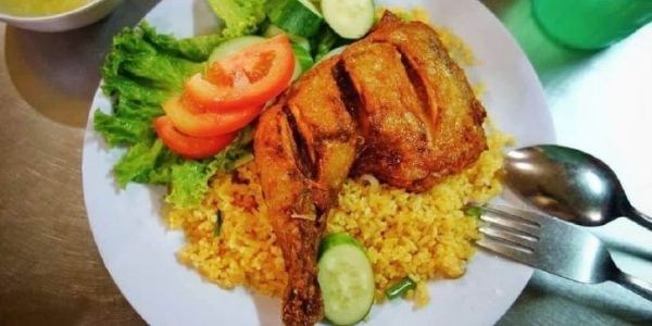 Cơm Gà Xối Mỡ Lộc Đỉnh Ký 86 - Nguyễn Thị Tươi