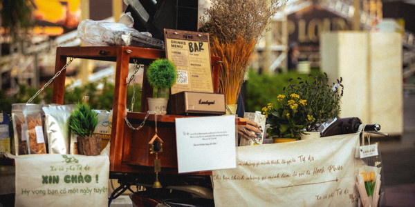 Xe Cafe Tự Do - Cổng Cung Hữu Nghị Việt Tiệp