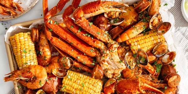 Mr Tom American - Hải Sản Cajun - Tạ Quang Bửu