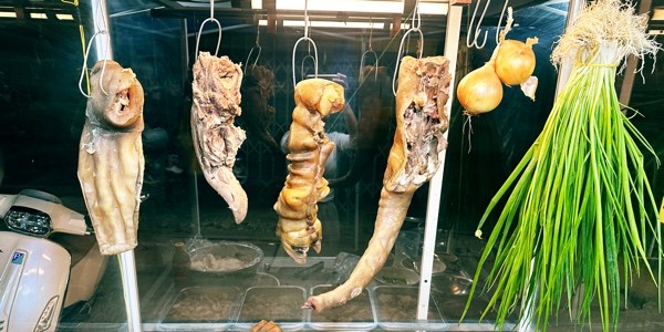 Nàng Hoa - Bún Bò, Lẩu Bò & Đồ Nướng - Nguyễn Công Trứ