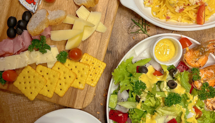 Beertown Restaurant - Nhà Hàng - Hùng Vương