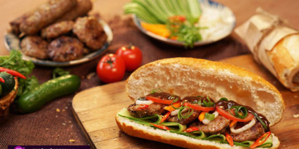 Tiệm "THỨC" - Bánh Mì Thịt Viên Nướng, Xôi Mặn Thập Cẩm & Sâm Thanh Nhiệt