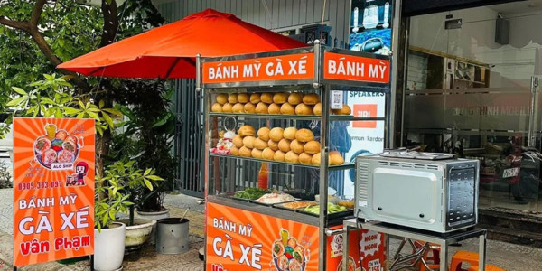Bánh Mỳ Gà Xé Vân Phạm - 235 Huỳnh Ngọc Huệ