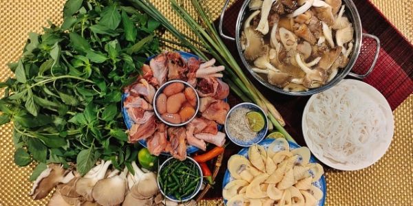 Lẩu Gà Lá É Phú Yên - 128 Phạm Văn Đồng