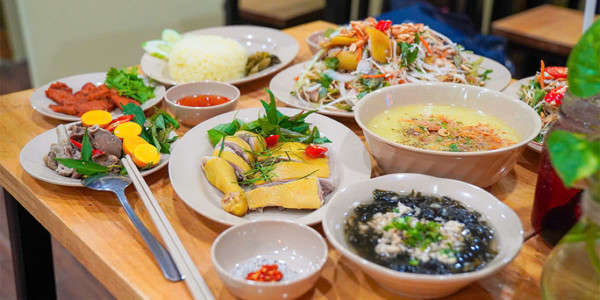 Cơm Gà Hải Nam Tam Kỳ 142 - Cháo, Gỏi, Miến Gà Trộn - 32 Thích Quảng Đức