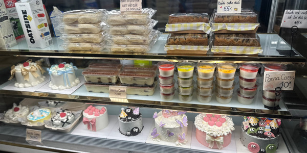 Tiệm Bánh & Matcha Latte - Nọng Bakery - 12 Nguyễn Văn Cừ