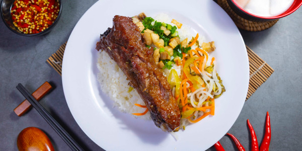 Cơm Tấm Ý Thiên - Lê Trọng Tấn