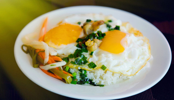 Tài Ký Quán - Cơm Gà Xối Mỡ & Mì Xào Giòn - 120 Lê Văn Nghề