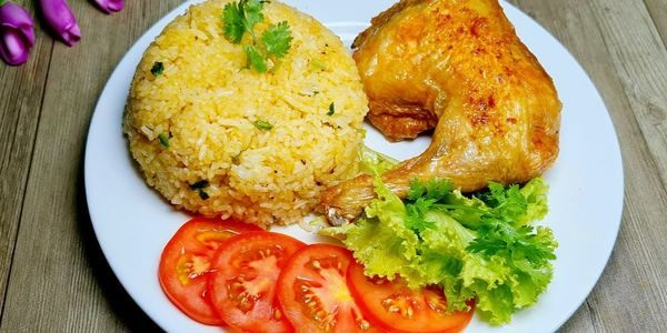 Cơm Gà Xối Mỡ Bảo Ngọc