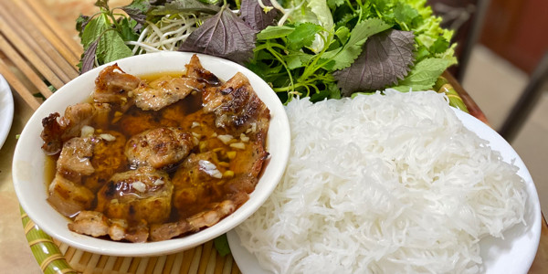 Thu Hằng Bún Chả - Hồ Tùng Mậu