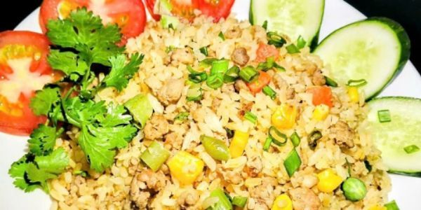 Bếp Chị Ba - Cơm Chiên, Nui & Mì Xào