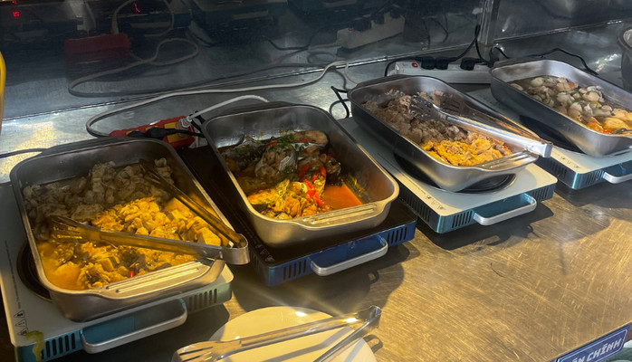 Buffet Cơm 3 Miền - Cơm - 126 Hà Huy Tập