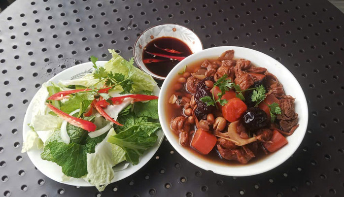 Quán Chay Tuyền Già - Món Chay Tiềm Thuốc Bắc - Châu Văn Liêm