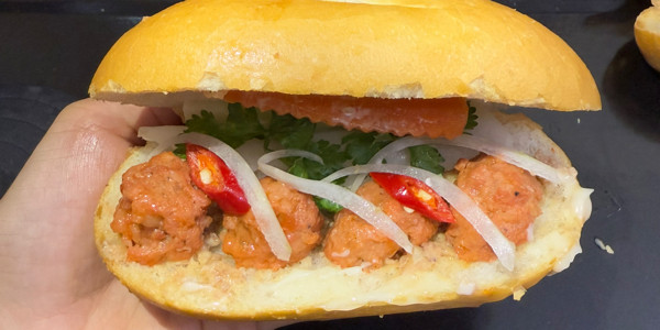 Bánh Mì B5 - Đối Diện CV B5