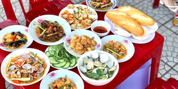 Quán Ốc Chờ Triều Thủy - Đồng Khởi