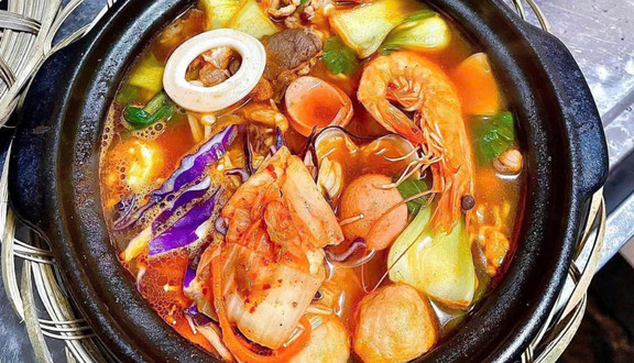 Bếp Nhà TÔM - Mì Cay - Do Nha