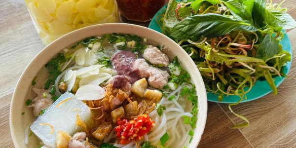 Bún Mọc Xương Giò - Hai Chị Em