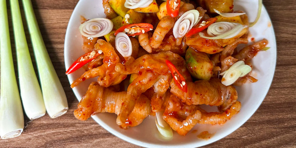 Chân Gà Sốt Thái Mập Ú - Lê Văn Việt