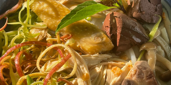 Bún Gà Chanh Ớt Vi Vi