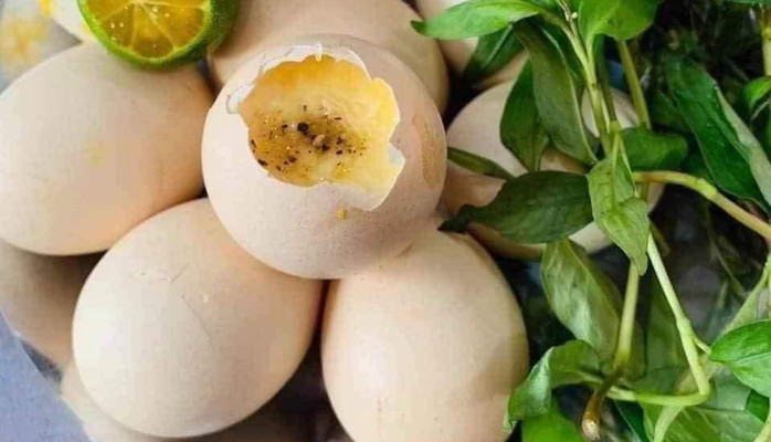 Trứng Gà Ác - Trần Văn Đấu - .