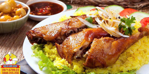 Cơm Gà Miền Trung - 4 Trần Quang Diệu