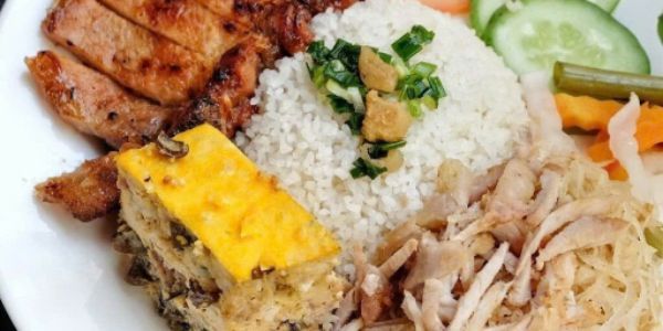 CƠM TẤM, BÒ SỐT VANG & BÚN CHẢ - TRẦN BÌNH