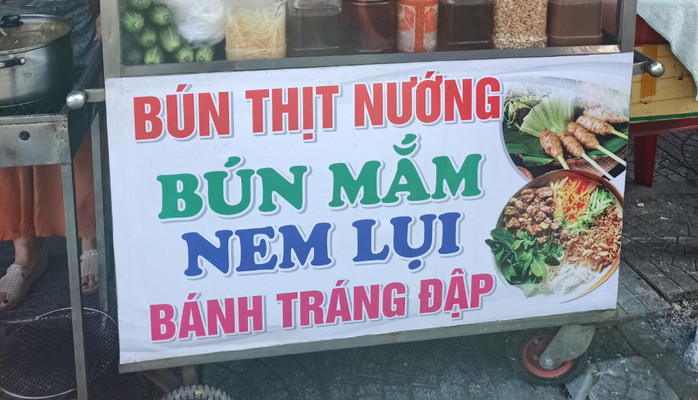 Bún Thịt Nướng - Phụng - Thái Thị Bôi