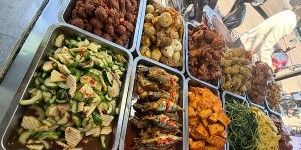 Cơm Bình Dân - 28 Ngô Mây