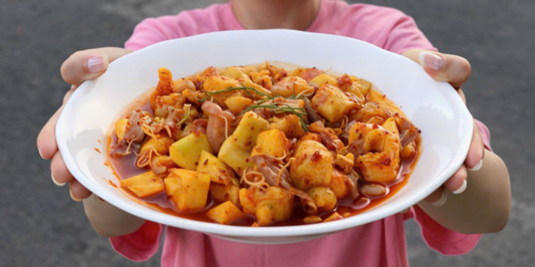 Tết Homemade - Chân Gà Sốt Thái & Tai Heo Ngâm Sả Tắc