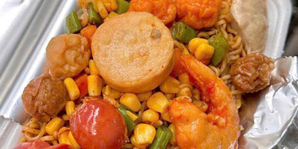 Xoài Food - Mì Trộn Indomie, Mì Cay & Gà Sốt Kimbap - 84 Quang Tiến