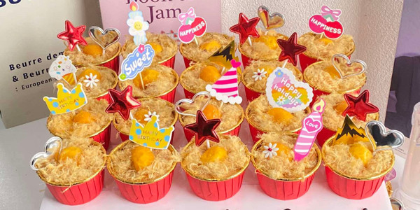 Yeni Cakes - Bánh Bông Lan Trứng Muối - Đặng Văn Trơn
